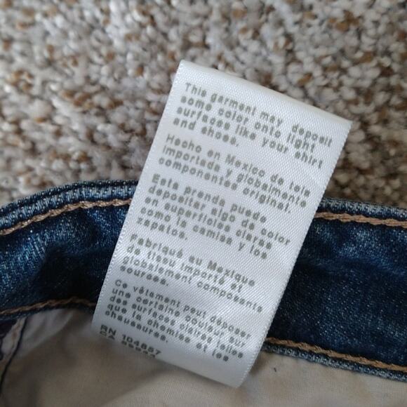 FLAWED** NWT AG Jeans Saige Wide Leg Fray Crop Women's size 29 - Picture 9 of 15